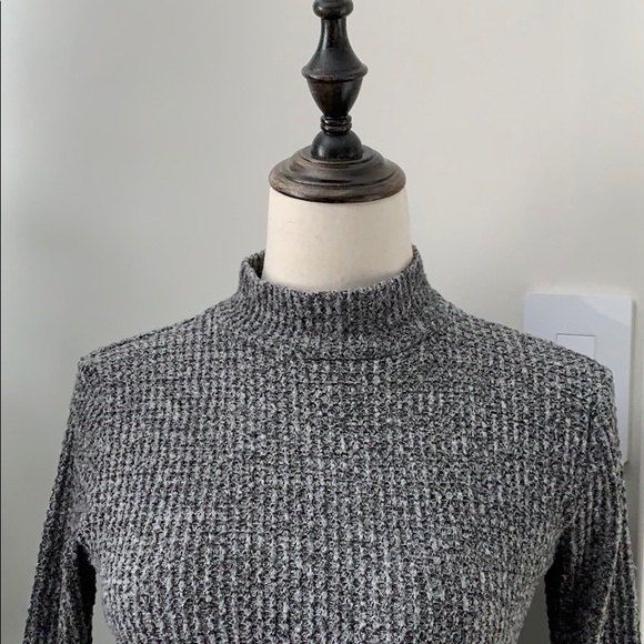 2/$10 EUC | Mockneck cropped grey sweater - Picture 2 of 3